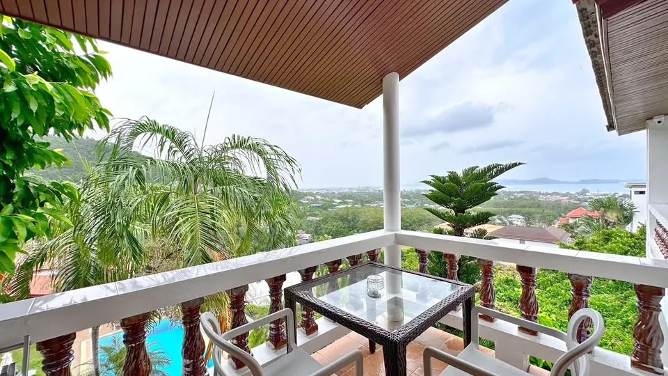 Sea View Studio Apartment in Rawai with Balcony