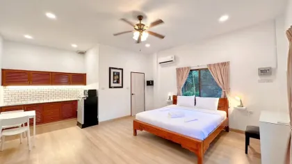 สตูดิโออพาร์ตเมนต์วิวทะเลในราไว พร้อมระเบียง