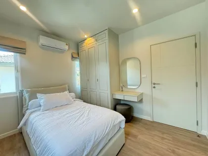 Новая вилла с 3 спальнями и кабинетом в аренду в Saransiri Retreat