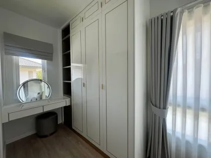 Новая вилла с 3 спальнями и кабинетом в аренду в Saransiri Retreat