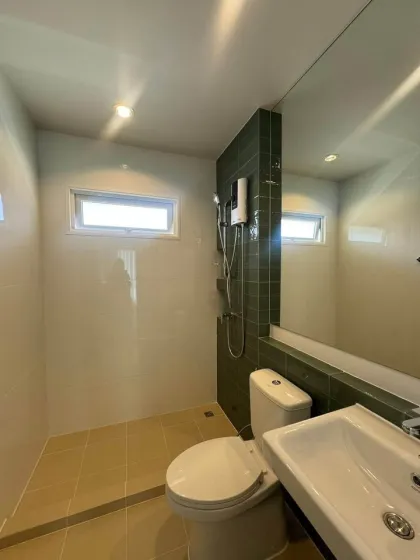 Новая вилла с 3 спальнями и кабинетом в аренду в Saransiri Retreat