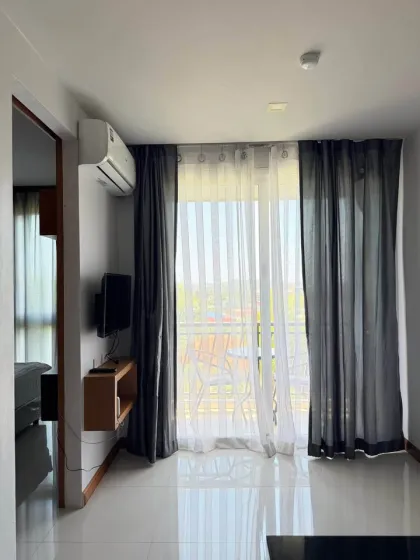 Modernes 1-Zimmer-Apartment mit Bergblick in Saiyuan Buri zu vermieten