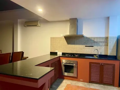Luxusvilla mit 2 Schlafzimmern und großem Pool in Chalong zu vermieten