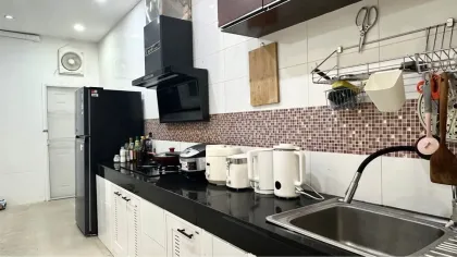 4-спальная вилла в аренду в Phuket Villa Chaofa 2, Чалонг