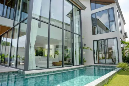 Luxuriöse 4-Zimmer-Villa mit Privatpool in Cherng Talay