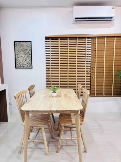Maison d'Angle Rénovée 3 Chambres à Louer à Pa Klok, Phuket