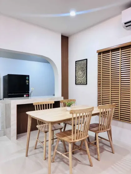 Maison d'Angle Rénovée 3 Chambres à Louer à Pa Klok, Phuket
