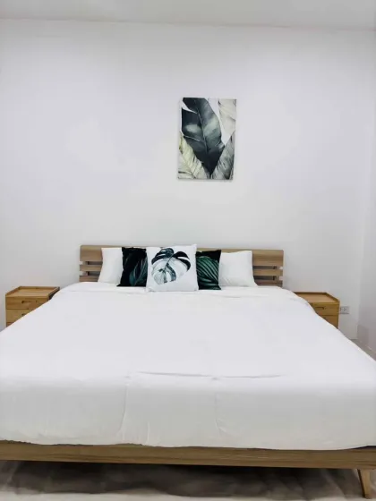 Maison d'Angle Rénovée 3 Chambres à Louer à Pa Klok, Phuket