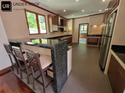 Tropical Thai Style Villa with 5 Bedrooms and 5 Bathrooms for Rent