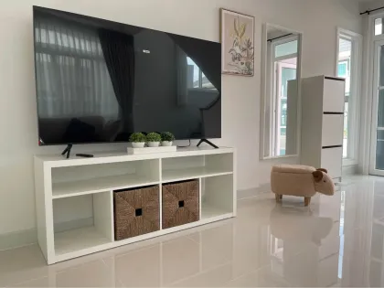 Современная вилла с 4 спальнями в аренду в Supalai Palm Spring, Bang Jo
