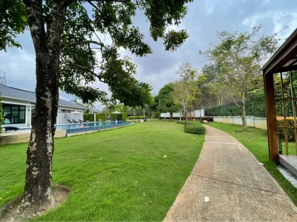 Современная вилла с 4 спальнями в аренду в Supalai Palm Spring, Bang Jo
