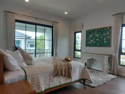 Villa de lujo nueva en Setthasiri Koh Kaew