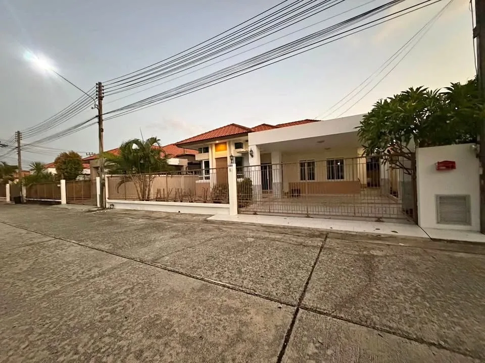 บ้านเดี่ยว 3 ห้องนอนให้เช่าใน Villa Chaofah 2, วิชิต