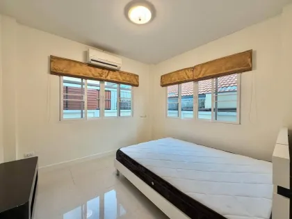 Отдельный дом с 3 спальнями в аренду в Villa Chaofah 2, Вичит