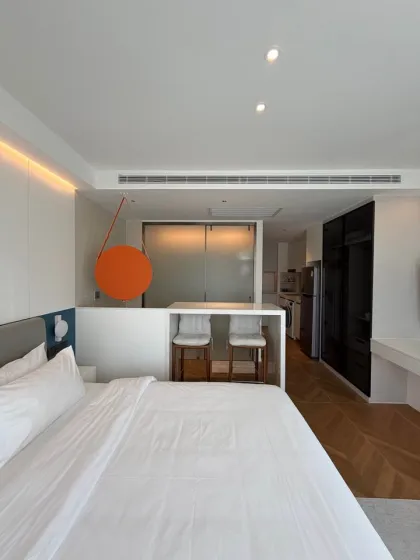Современная студия рядом с пляжем в Sunshine Beach Residences