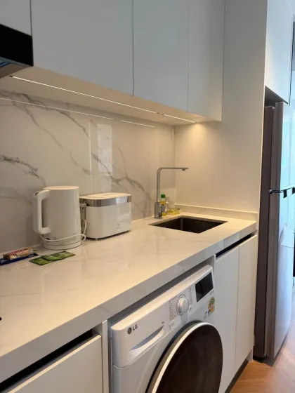 Современная студия рядом с пляжем в Sunshine Beach Residences
