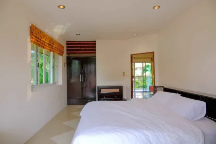 Villa tropicale 3 chambres, 2 étages à louer à Rawai Saiyuan