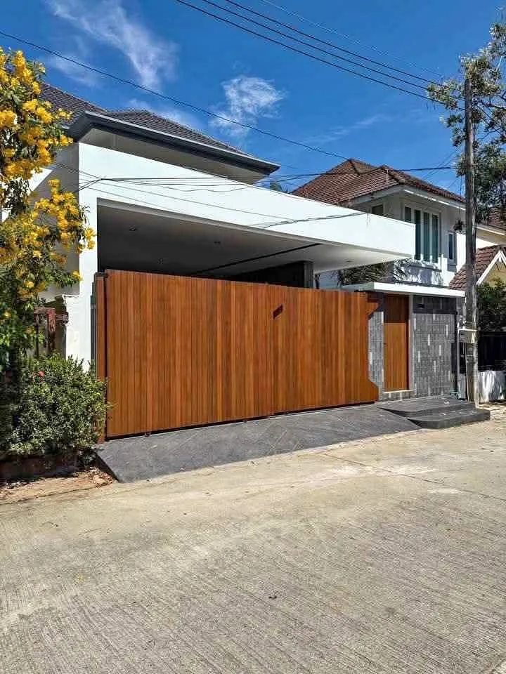 3 Bedroom Pool Villa for Rent in Patak Villa, Chalong