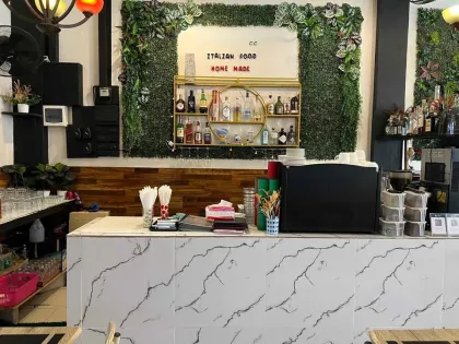 Итальянский ресторан на пике в Патонге в аренду