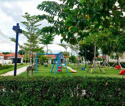 Просторная вилла с 3 спальнями и большим садом в Phuket Villa Chaofa