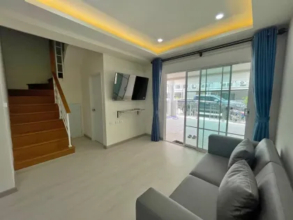 Villa de 4 habitaciones y 3 baños en alquiler en I Leaf Prime 2, Nai Yang