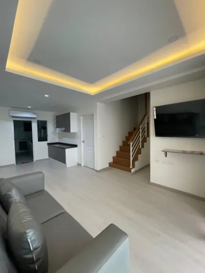 Villa de 4 habitaciones y 3 baños en alquiler en I Leaf Prime 2, Nai Yang