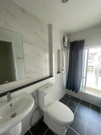 Villa de 4 habitaciones y 3 baños en alquiler en I Leaf Prime 2, Nai Yang