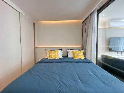1-комнатная квартира с видом на бассейн в The Aqua Waterfront