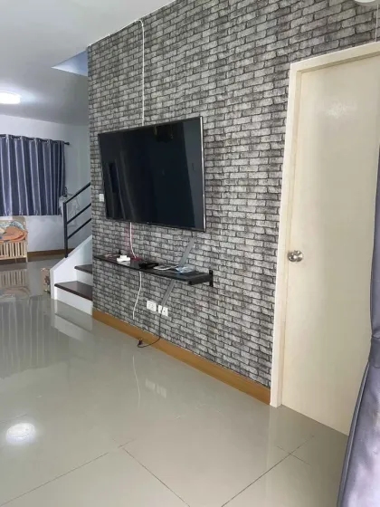 Вилла с 3 спальнями и 3 ванными для аренды в Chaofah Garden Home Premier