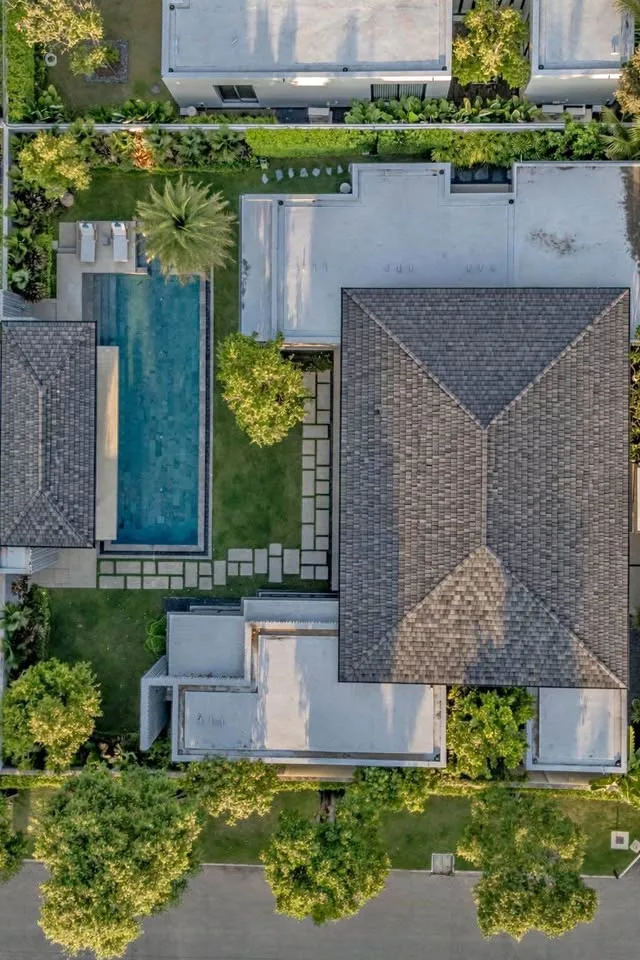 Luxuriöse 4-Zimmer-Poolvilla zur langfristigen Miete in Thalang