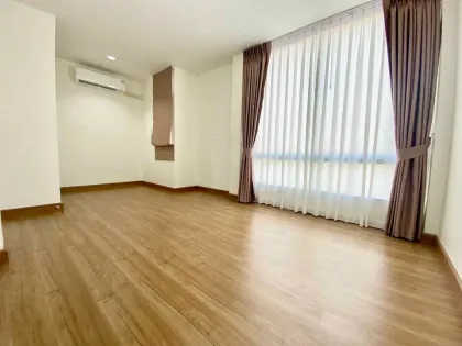 Двухэтажный таунхаус в аренду в Greenville Village, Талан
