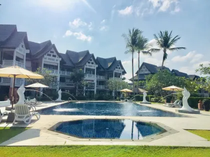 Квартира с 2 спальнями и видом на озеро в Allamanda Laguna Phuket