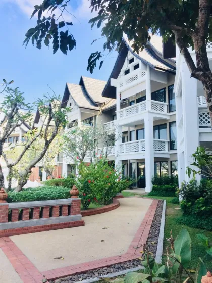 Квартира с 2 спальнями и видом на озеро в Allamanda Laguna Phuket
