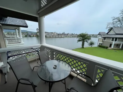 Квартира с 2 спальнями и видом на озеро в Allamanda Laguna Phuket