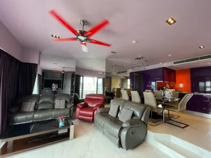 Квартира с 2 спальнями и видом на озеро в Allamanda Laguna Phuket