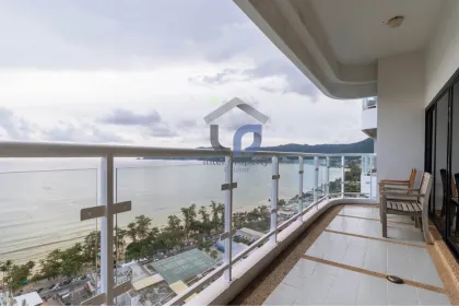 芭东豪华3卧室顶层公寓，享全景海景