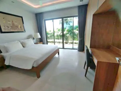 Элегантная вилла с 4 спальнями и бассейном в Grand Anchan Residences