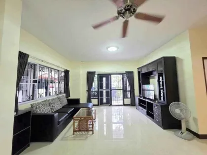 Снять дом с 2 спальнями и 1 ванной в Phanasom Park View, Таланг