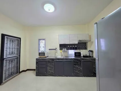Снять дом с 2 спальнями и 1 ванной в Phanasom Park View, Таланг