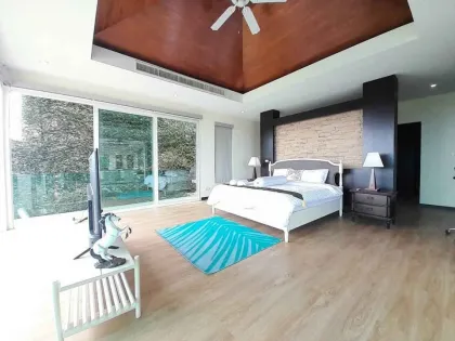Luxury Seaview Pool Villa with 5 Bedrooms in Pa Khlok, Phuket