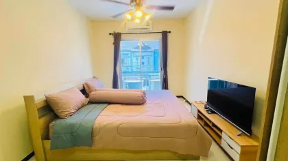 Casa independiente con 3 dormitorios y 2 baños en alquiler en Chalong