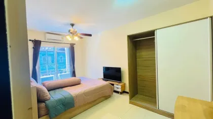 Casa independiente con 3 dormitorios y 2 baños en alquiler en Chalong