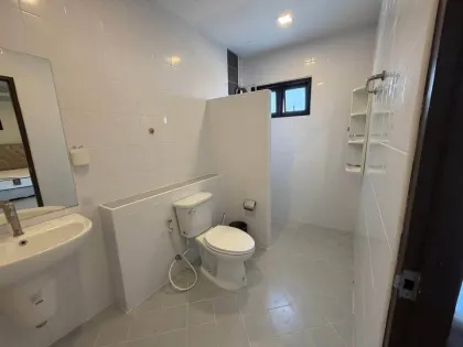 3-комнатная квартира с 3 ванными в аренду в Panason Grande Ville, Ченг Тале