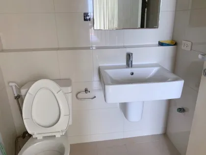 Кондо с 2 спальнями в аренду в The Base Uptown, Kathu