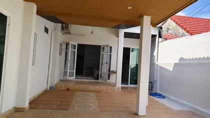 Вилла с 3 спальнями и 2 ванными комнатами в аренду в Satinee Village, Таланг