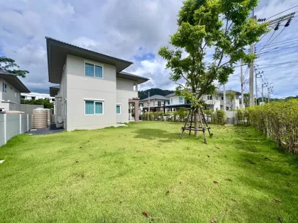 4-Спальная Вилла с Большим Садом в Аренду в Saransiri Retreat, Kathu