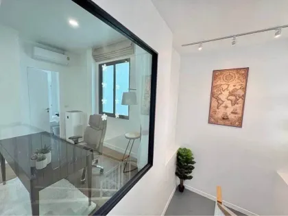 Villa récemment rénovée avec piscine privée à louer à Mono Palai, Chalong