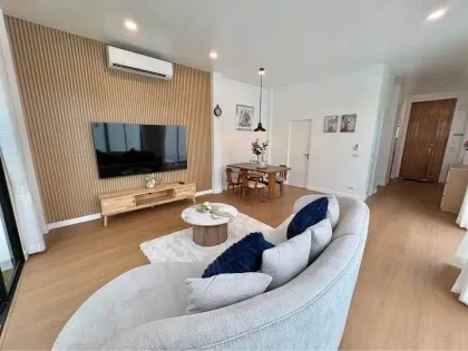Villa récemment rénovée avec piscine privée à louer à Mono Palai, Chalong