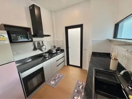 Villa récemment rénovée avec piscine privée à louer à Mono Palai, Chalong
