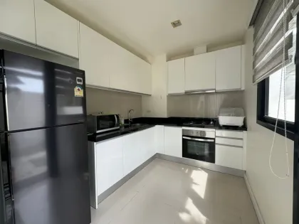 Casa Adosada de 3 Habitaciones y 4 Baños para Alquilar en Laguna, Phuket